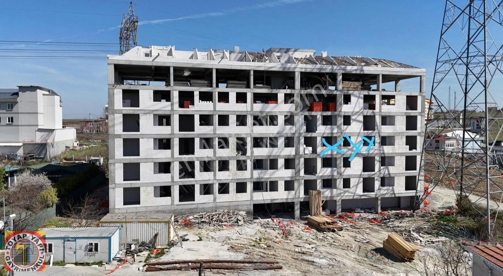 Toyap Arnavutköy Mah.'de Sıfır 2+1 75 M2 2.kat Göbek Daire
