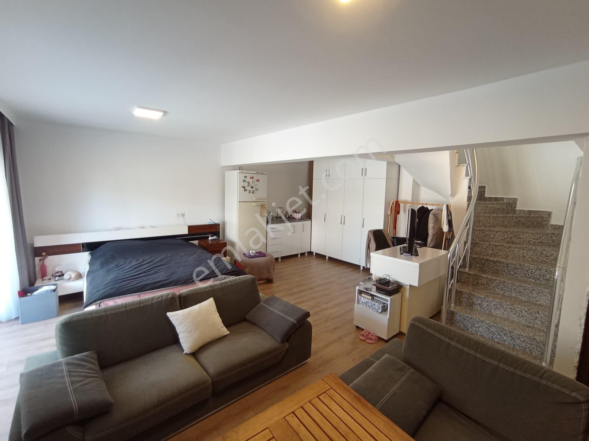 Satılık Yeni Foça Narezen'de Villa Foça Sitesi'nde Şahane Tripleks Müstakil Ev - Görsel 17