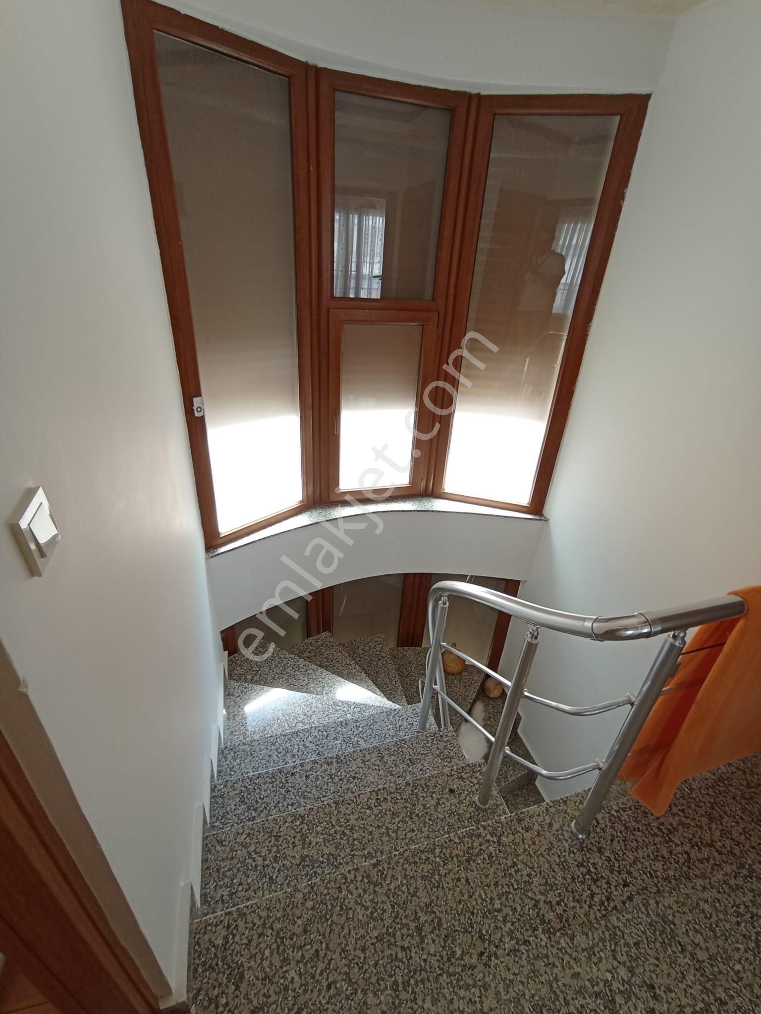 Satılık Yeni Foça Narezen'de Villa Foça Sitesi'nde Şahane Tripleks Müstakil Ev - Görsel 8