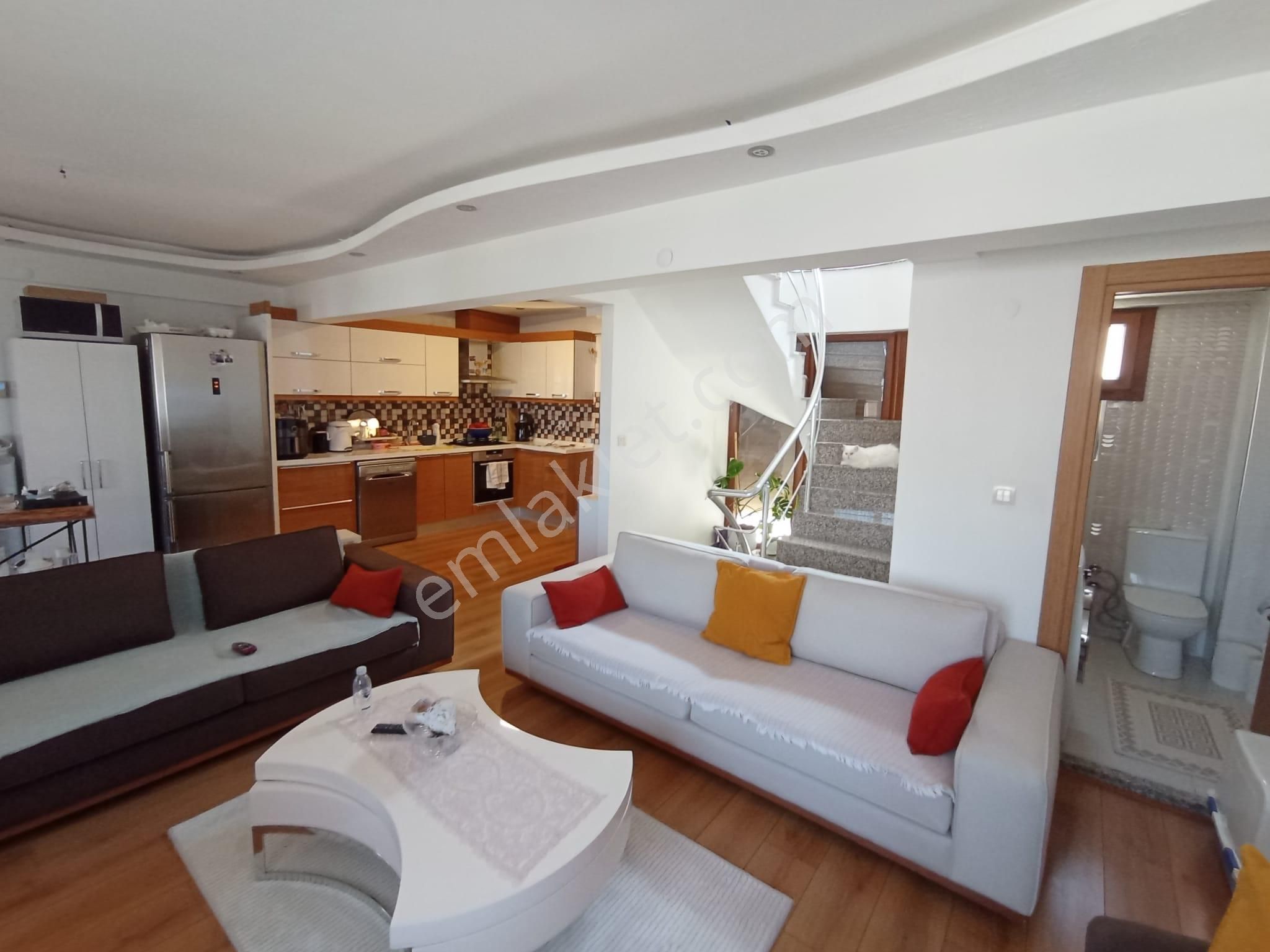 Satılık Yeni Foça Narezen'de Villa Foça Sitesi'nde Şahane Tripleks Müstakil Ev - Görsel 19