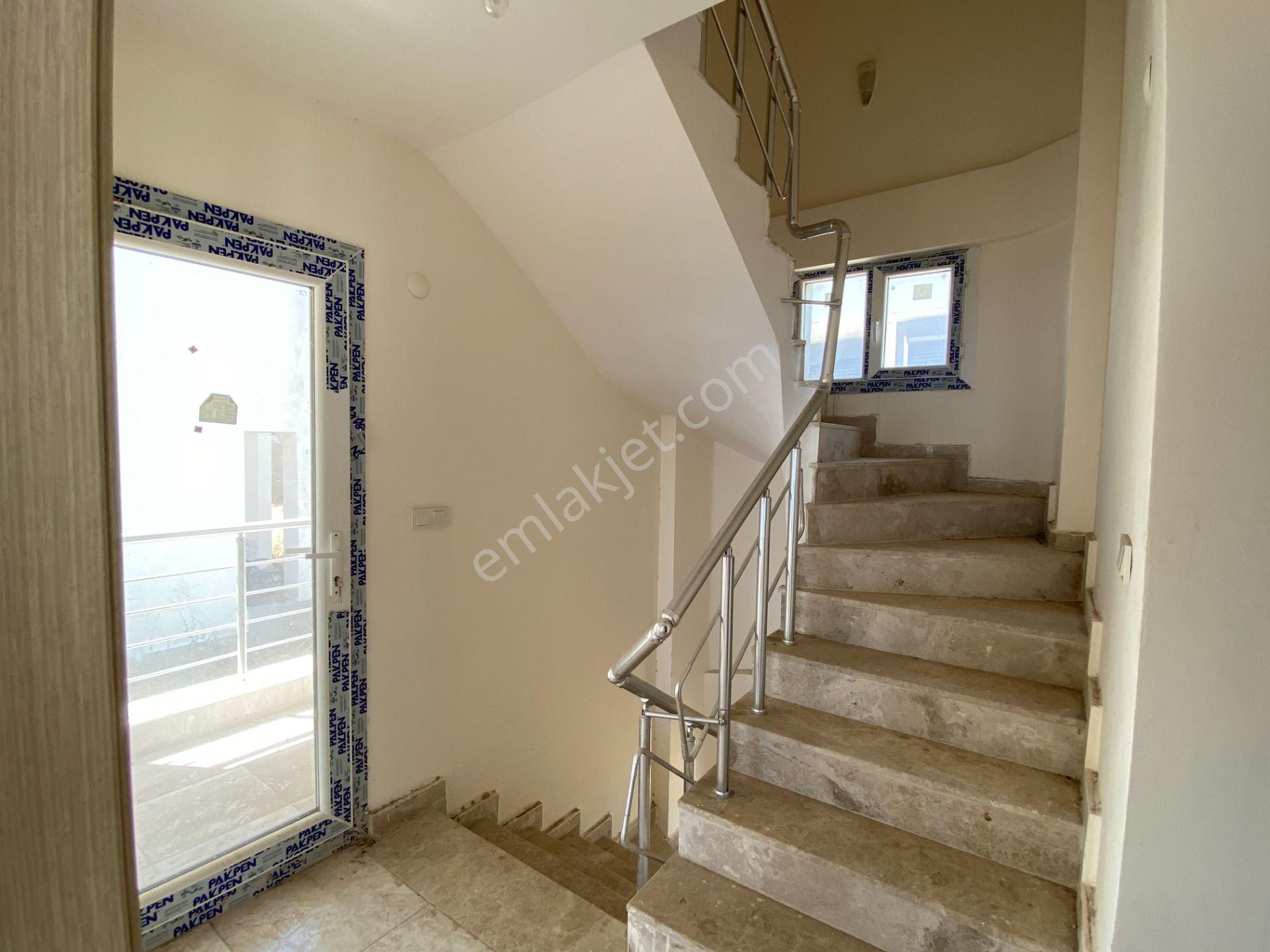 Çandarlı'da Panoramik Deniz Manzaralı Müstakil Satılık 3+1villa - Görsel 12