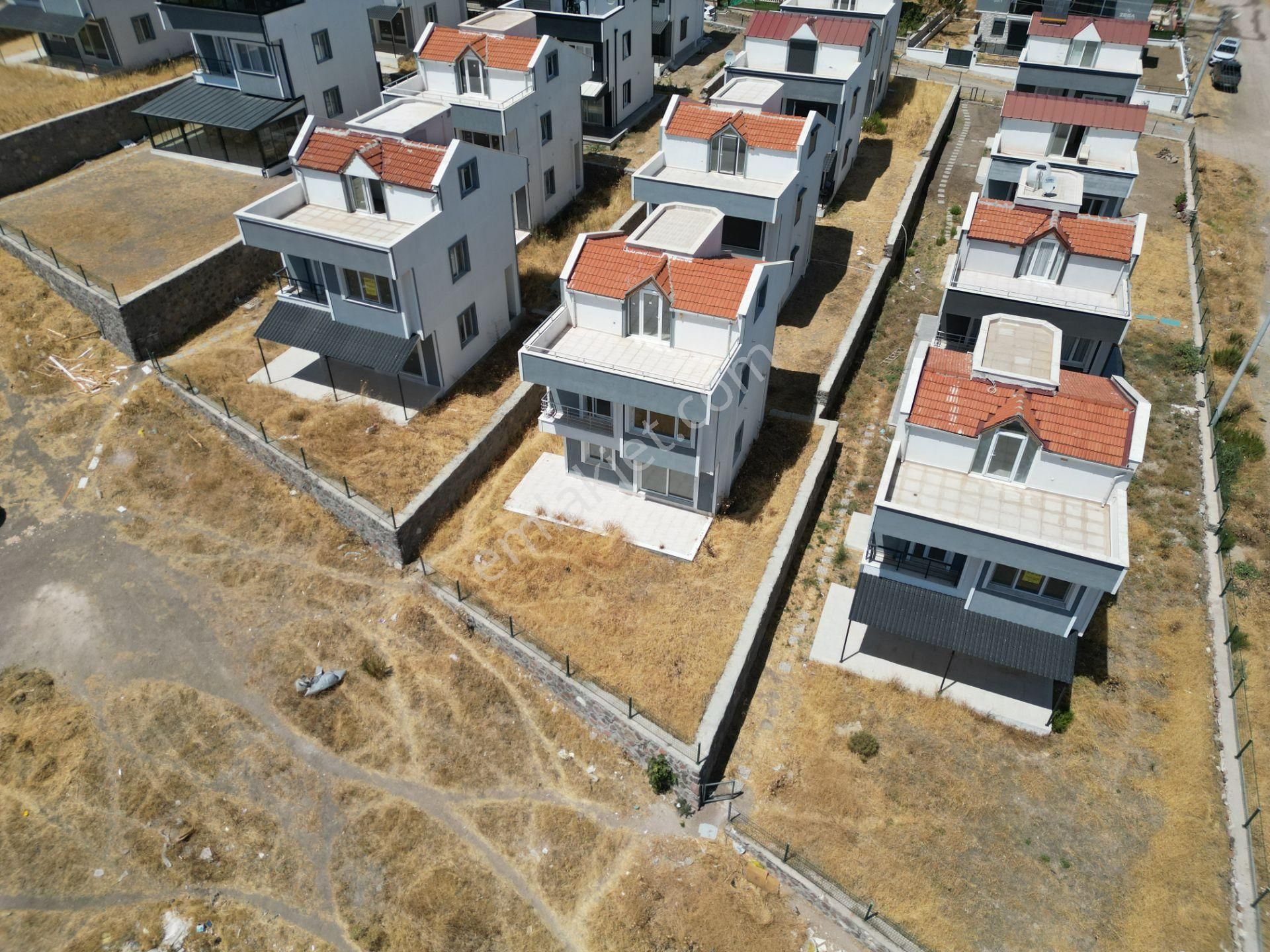 Çandarlı'da Panoramik Deniz Manzaralı Müstakil Satılık 3+1villa - Görsel 35