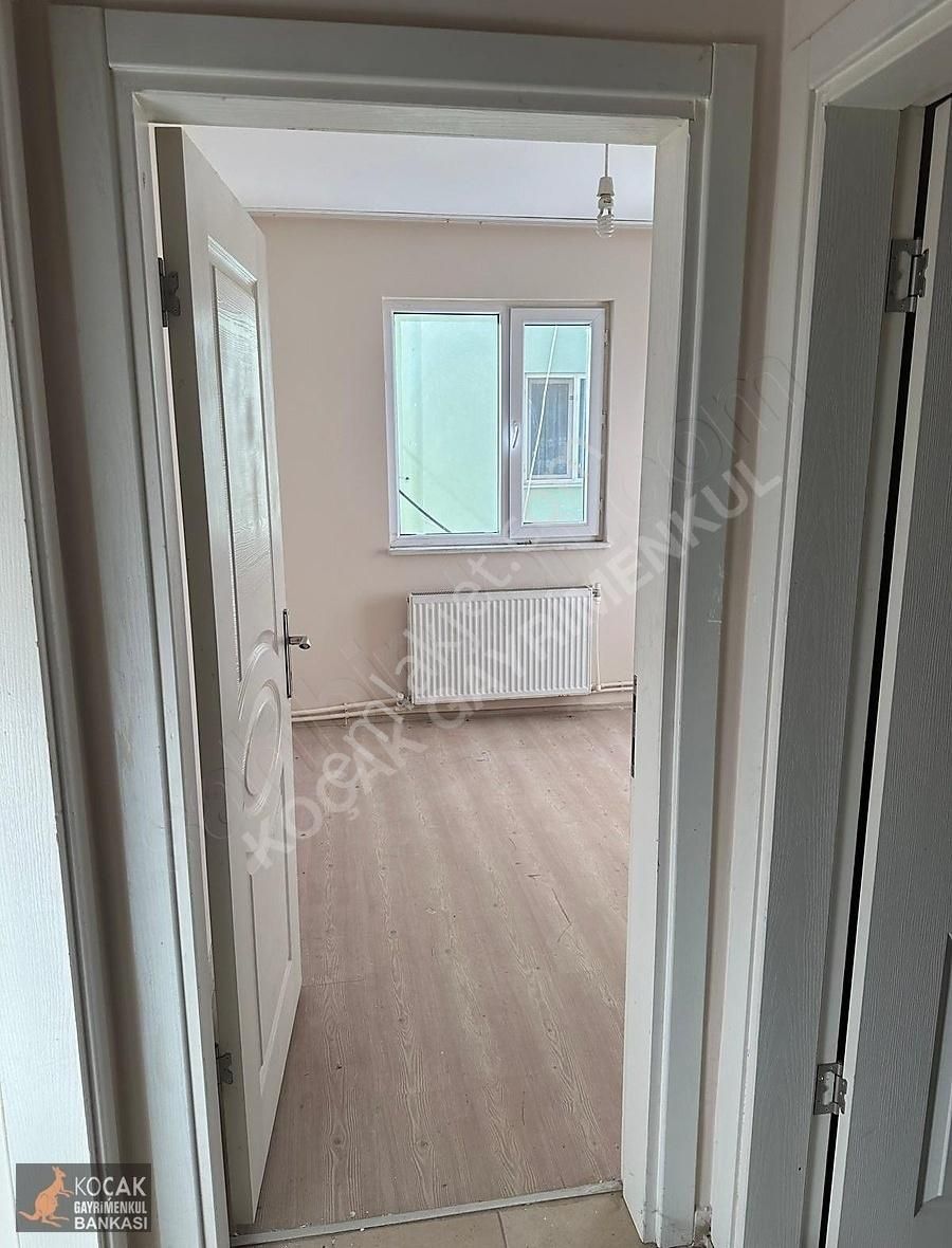 Üniversite Karşısında 2.kat Kiralık 1+1 Daire