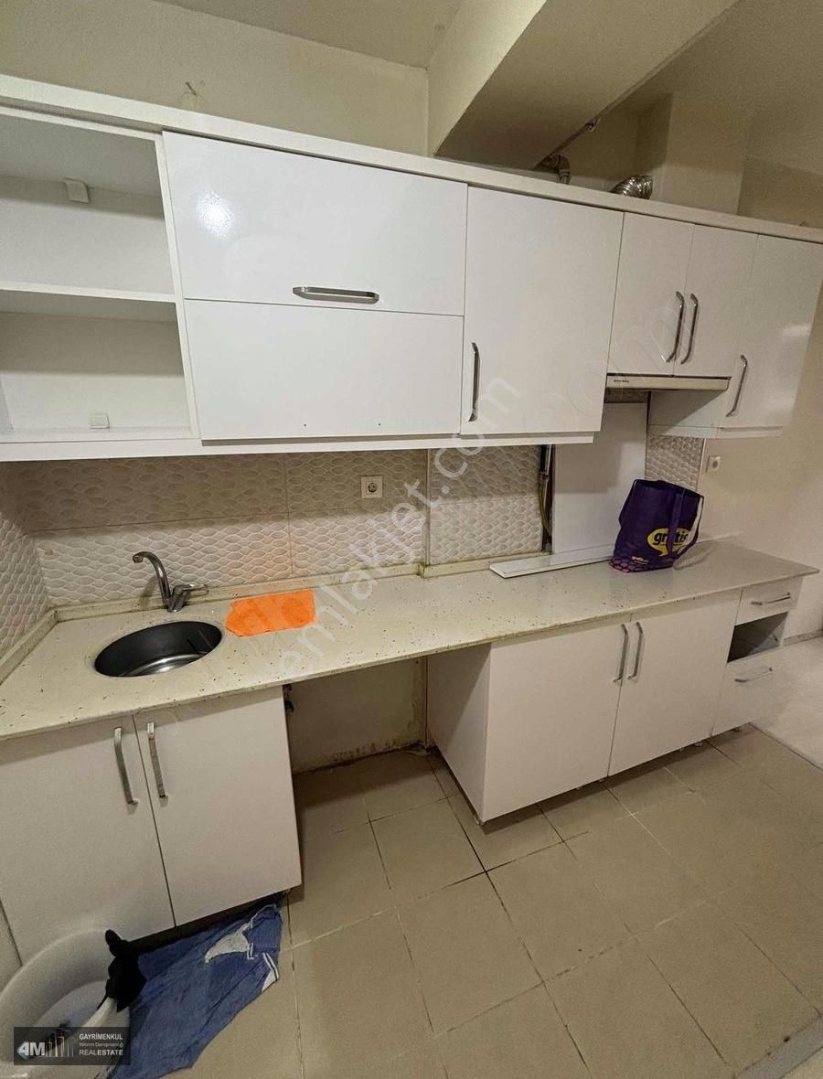 4m'den Büyükdere Osmangazi Üniversitesi Yakını 35m2 1+0