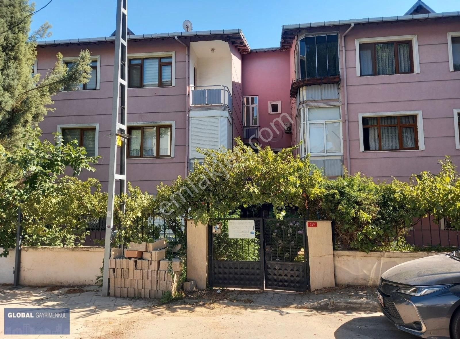 Tuzla Merkezde Sahile Yakın 140 M2 Net Kiralık Dubleks Daire