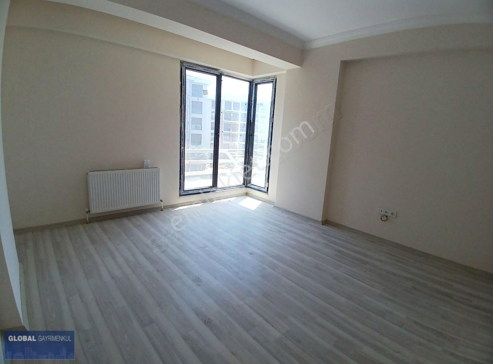 Global'den Vatan Cad'de Hiç Oturulmamış Ara Kat Boş 2+1 Daire - Görsel 5