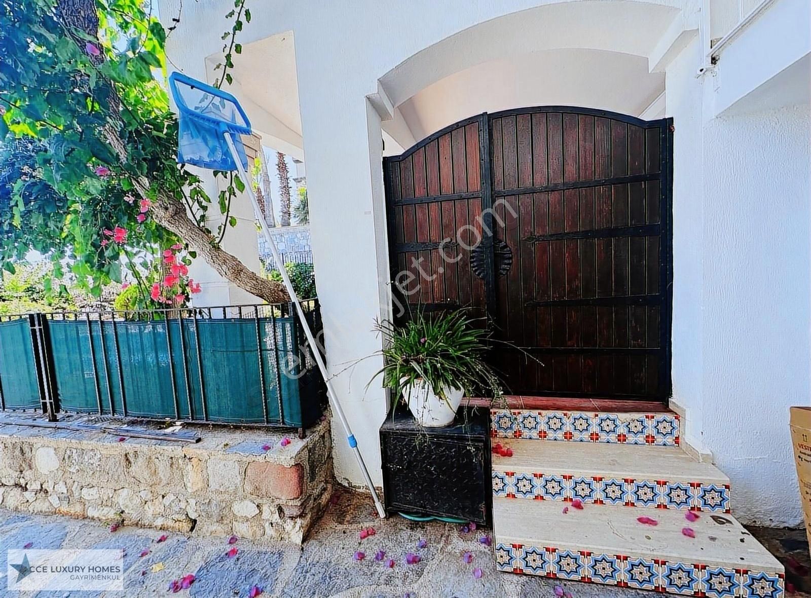 Türkbükü'nün Altın Üçgeninde Deniz Manzaralı, Özel 4+2 Villa