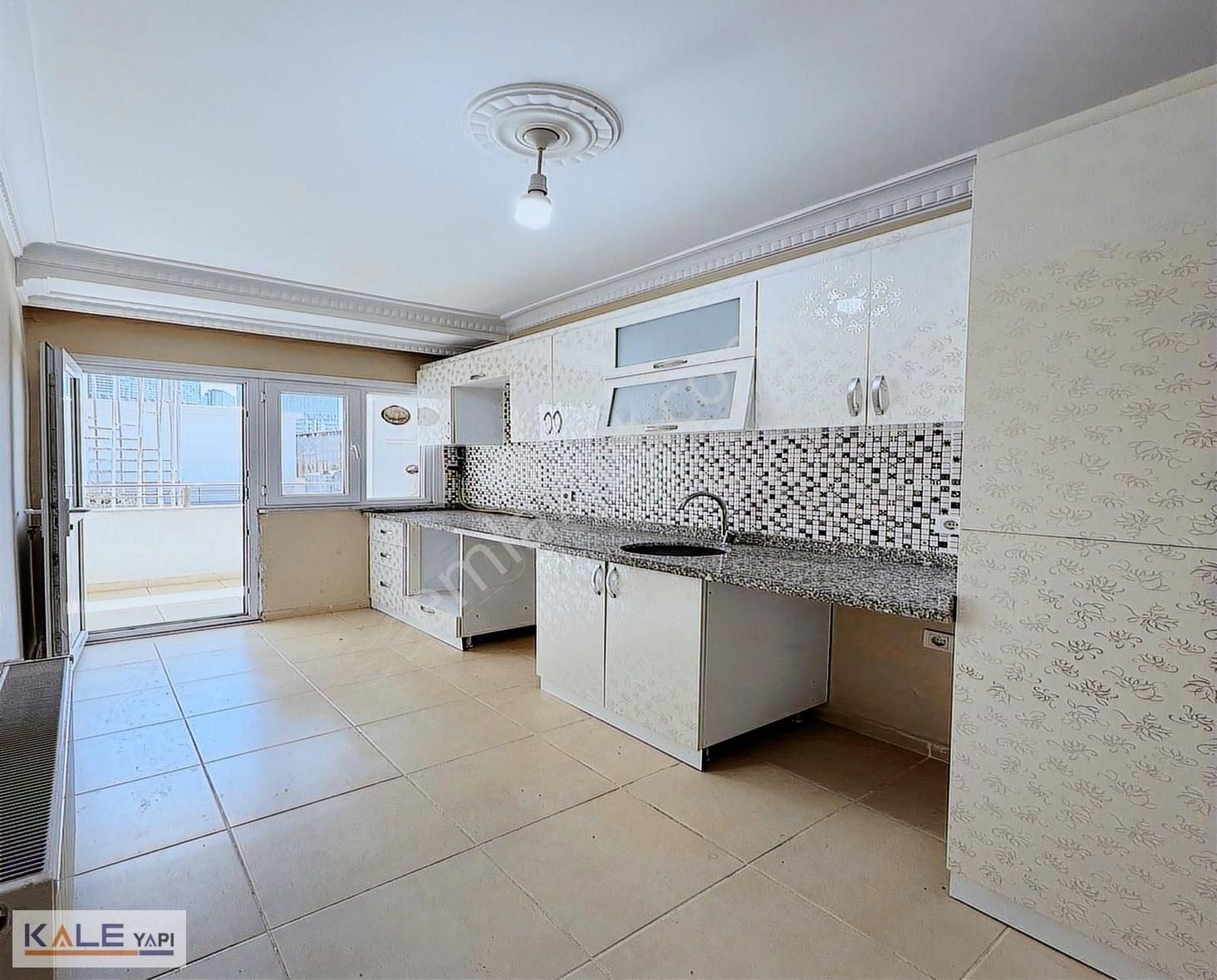 Bahçeşehir Konumunda Satılık 2+1 Geniş Daire - Görsel 21