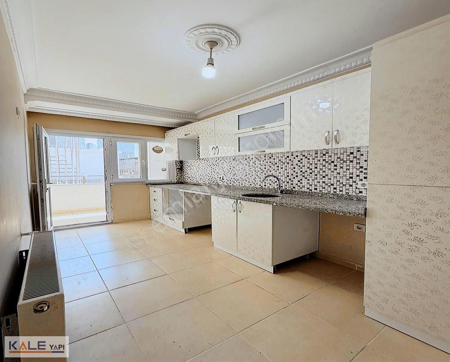 Bahçeşehir Konumunda Satılık 2+1 Geniş Daire - Görsel 8