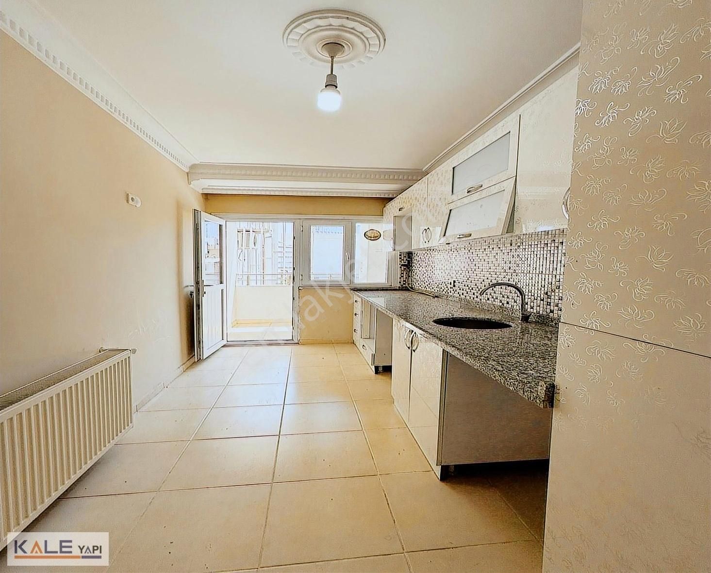 Bahçeşehir Konumunda Satılık 2+1 Geniş Daire - Görsel 6