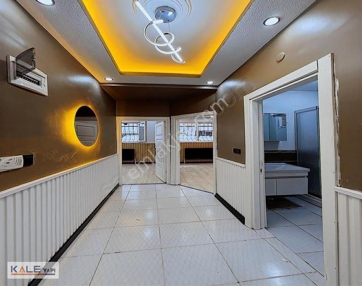 Bahçeşehir Konumunda Özel Tasarımlı Satılık 2+1 Bahçeli Daire - Görsel 8