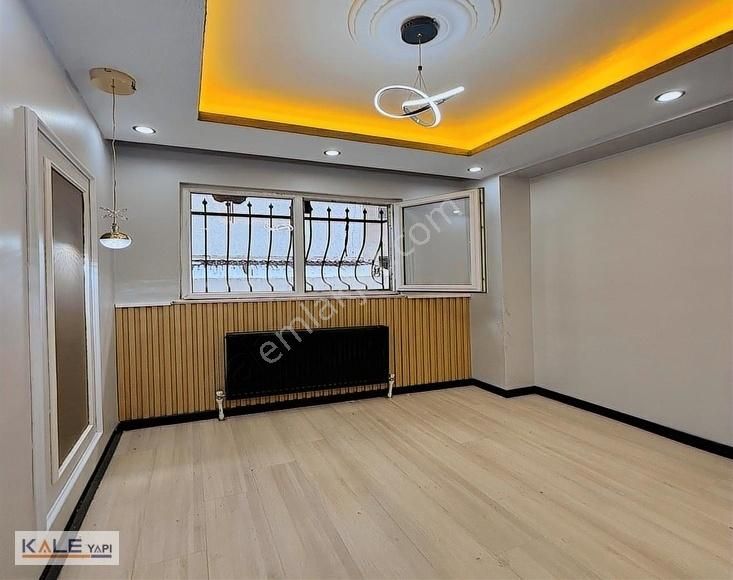 Bahçeşehir Konumunda Özel Tasarımlı Satılık 2+1 Bahçeli Daire - Görsel 26