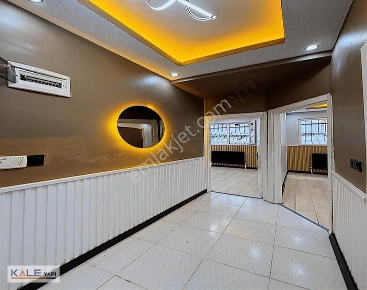 Bahçeşehir Konumunda Özel Tasarımlı Satılık 2+1 Bahçeli Daire - Görsel 6