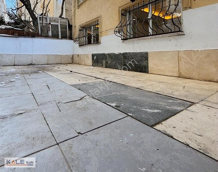 Bahçeşehir Konumunda Özel Tasarımlı Satılık 2+1 Bahçeli Daire - Görsel 11