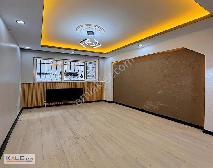 Bahçeşehir Konumunda Özel Tasarımlı Satılık 2+1 Bahçeli Daire - Görsel 19