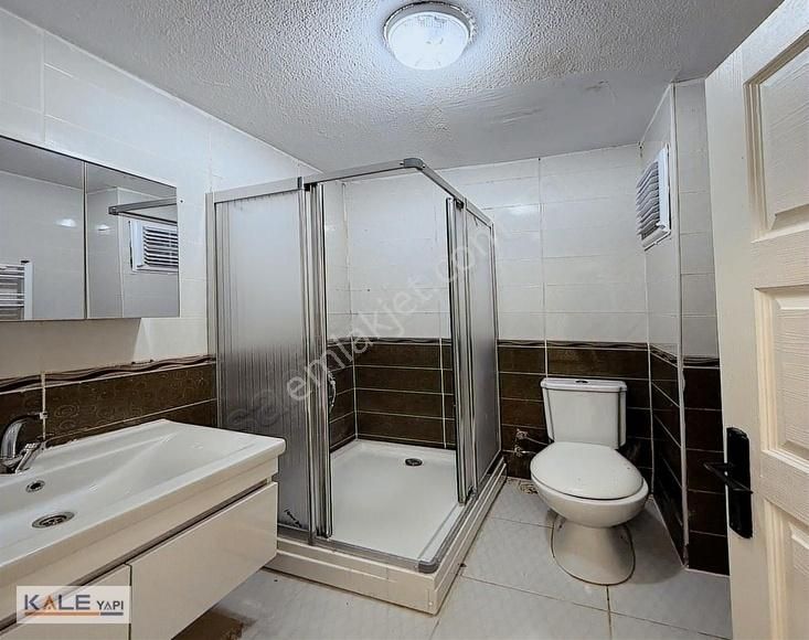 Bahçeşehir Konumunda Özel Tasarımlı Satılık 2+1 Bahçeli Daire - Görsel 15