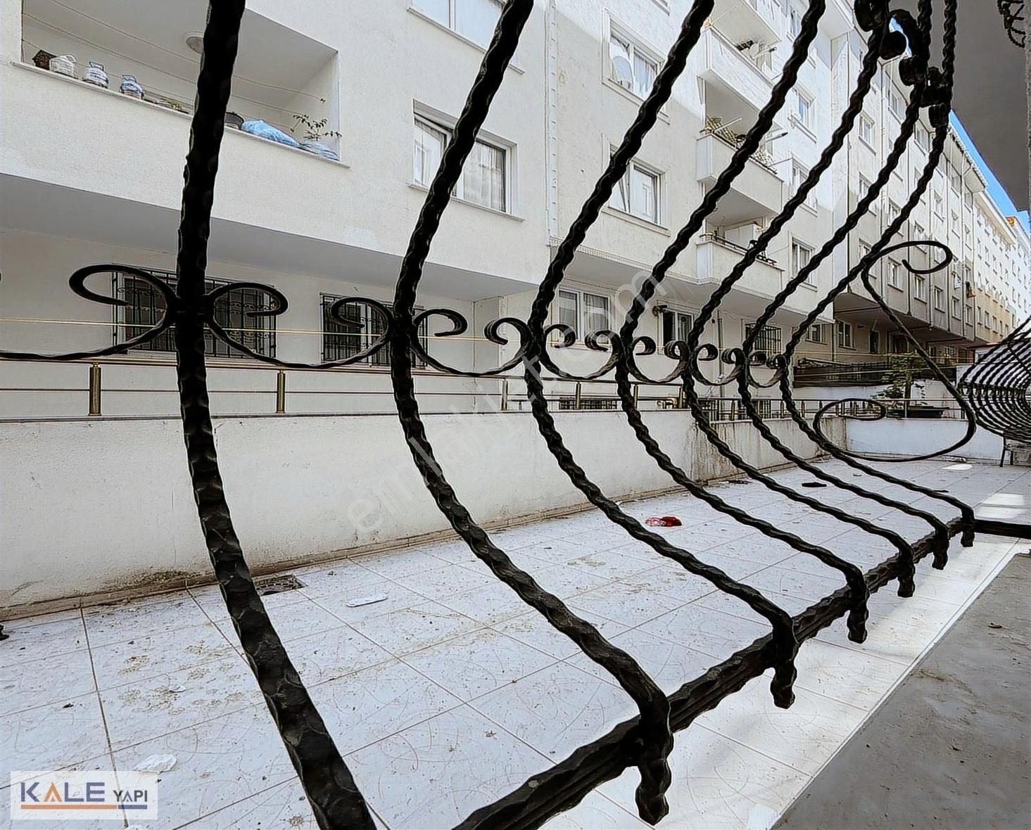 Bahçeşehir Konumunda Özel Satılık 2+1 Bahçeli Geniş Daire - Görsel 4