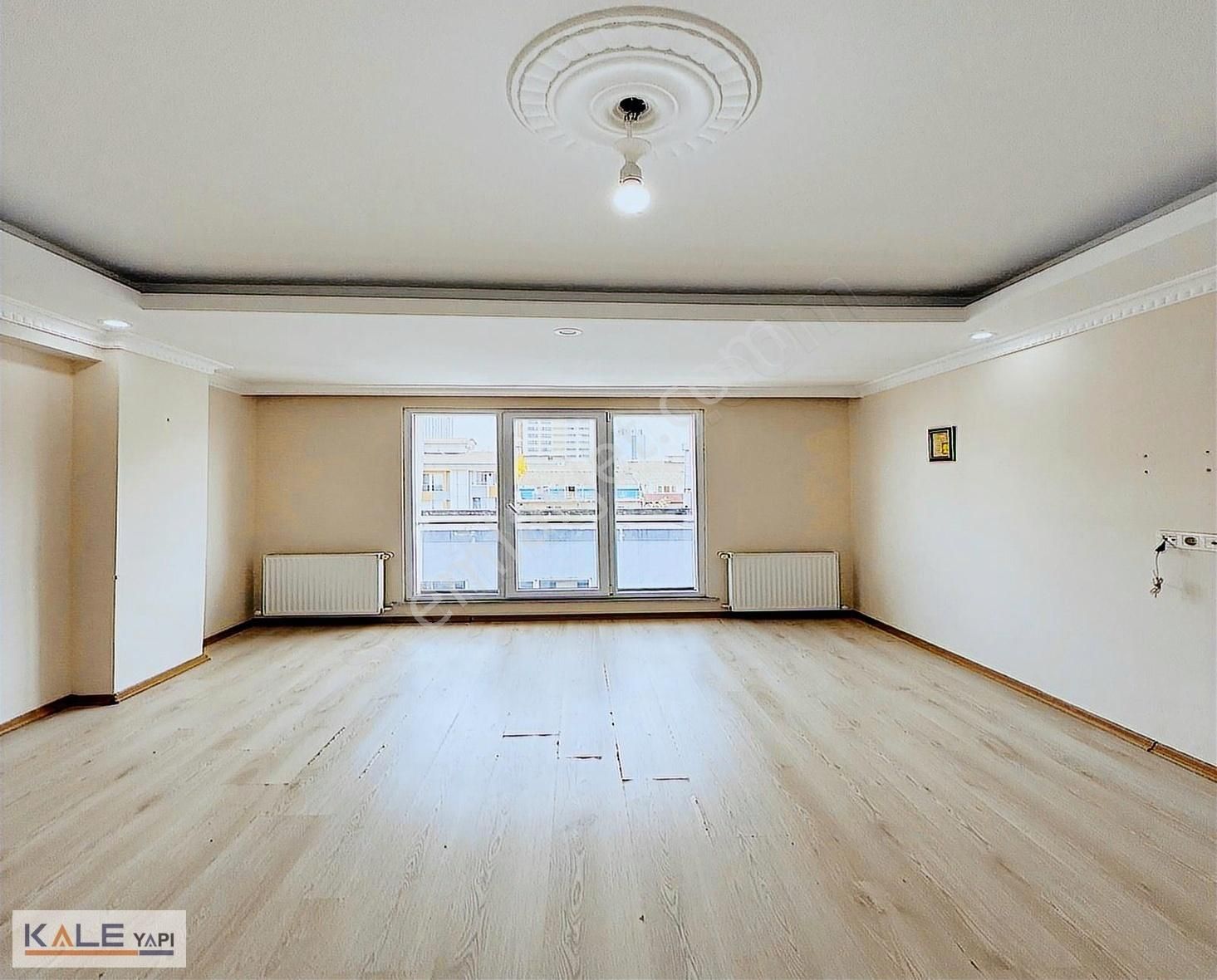 Bahçeşehir Konumunda Satılık 3+1 Çift Balkonlu Geniş Daire - Görsel 18