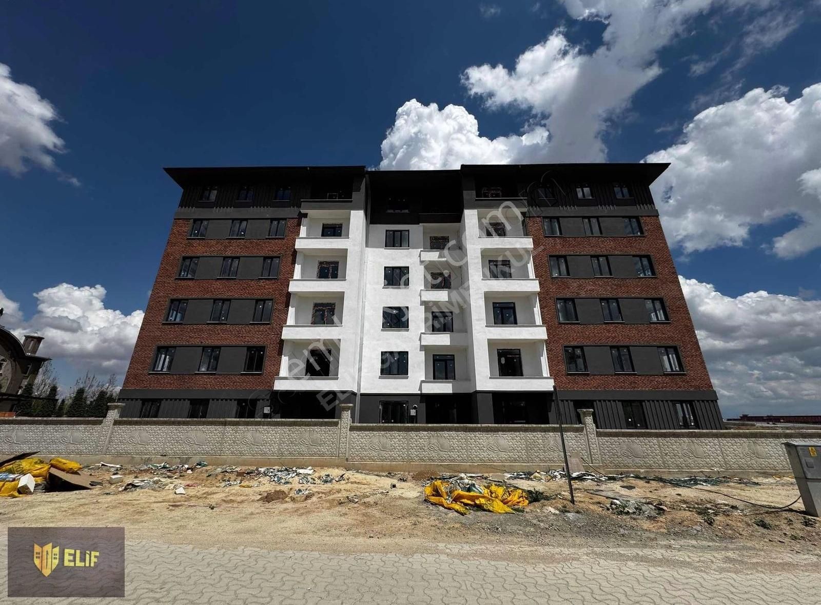 Elif'den Sancak Novada Avm Yakını Satılık 2+1 Lüx Daire