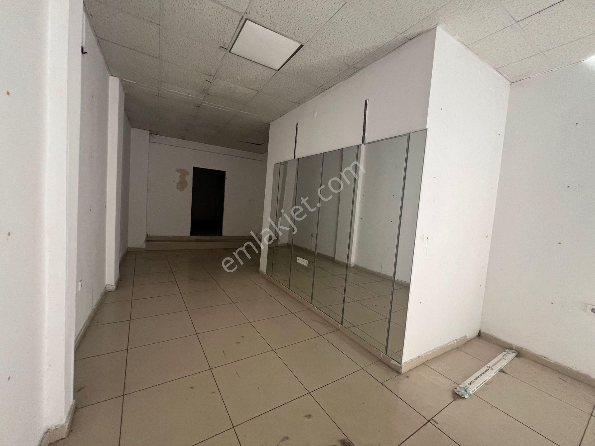 Acill Eşrefpaşa Dere Sokağında 110m2 Batarlı Otomatık Kepenklı Dukkan