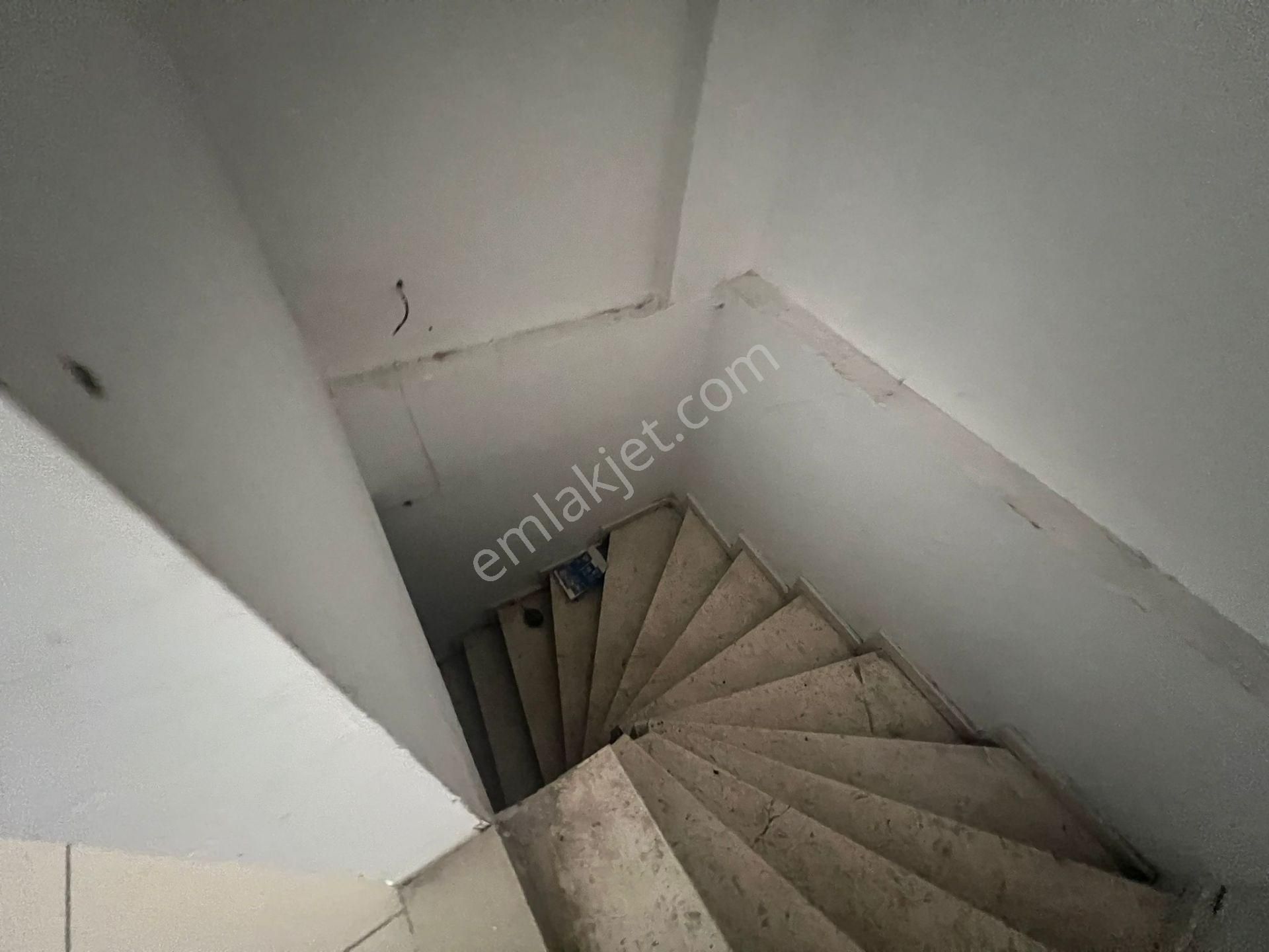 Acill Eşrefpaşa Dere Sokağında 110m2 Batarlı Otomatık Kepenklı Dukkan - Görsel 10