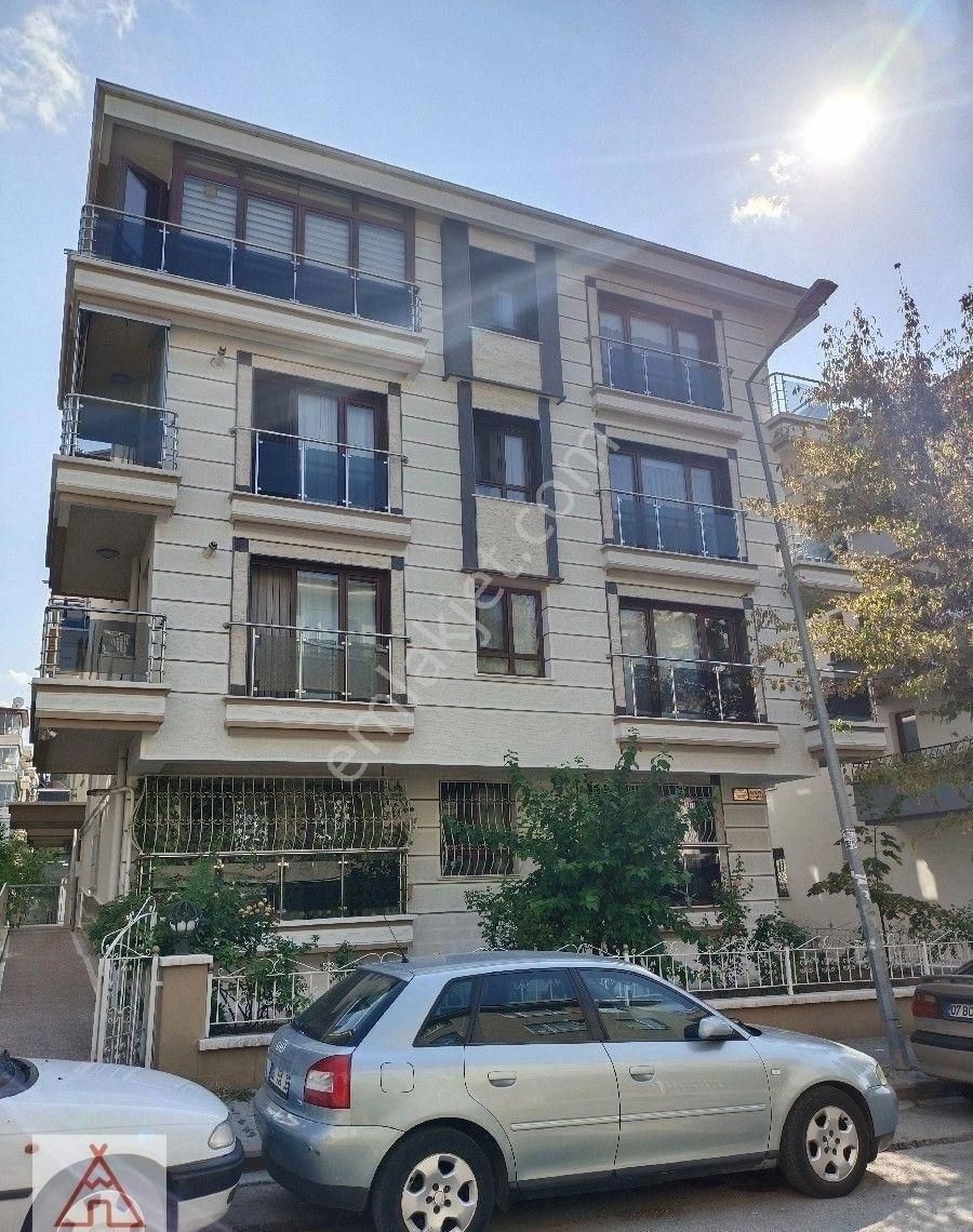 Uzman Emlak 3+1 Yeni Binada Yüksek Giriş Balkonlu Daire