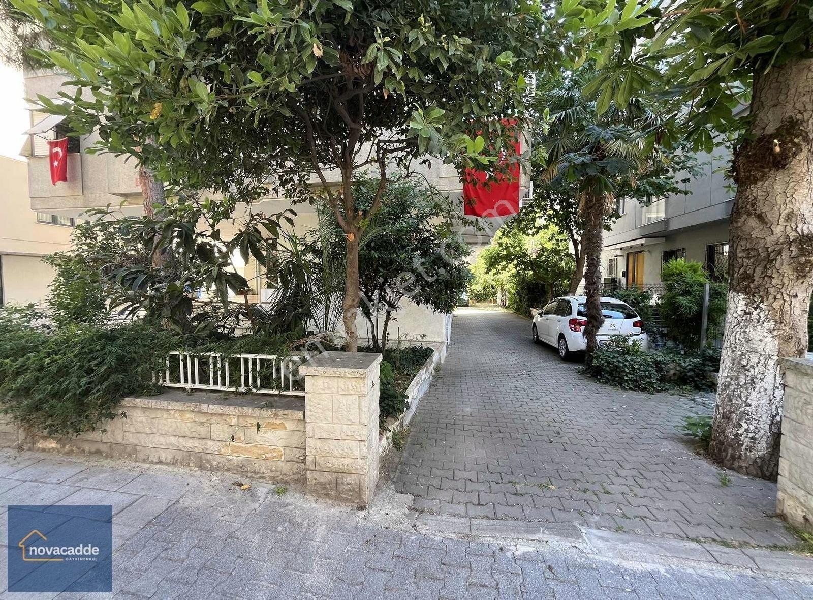 Novacadde'den Göztepe'de, Balkonlu, Geniş 3+1 Kiralık Daire