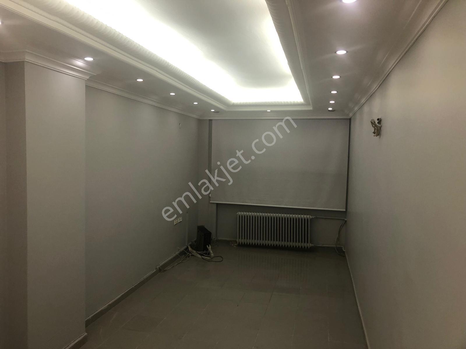 Akçay Emlak'tan Akşehir Çarşı Merkezde Tek Tapu Fiyatına Üç Ayrı Tapulu Satılık Ofisler (dükkanlar) - Görsel 18