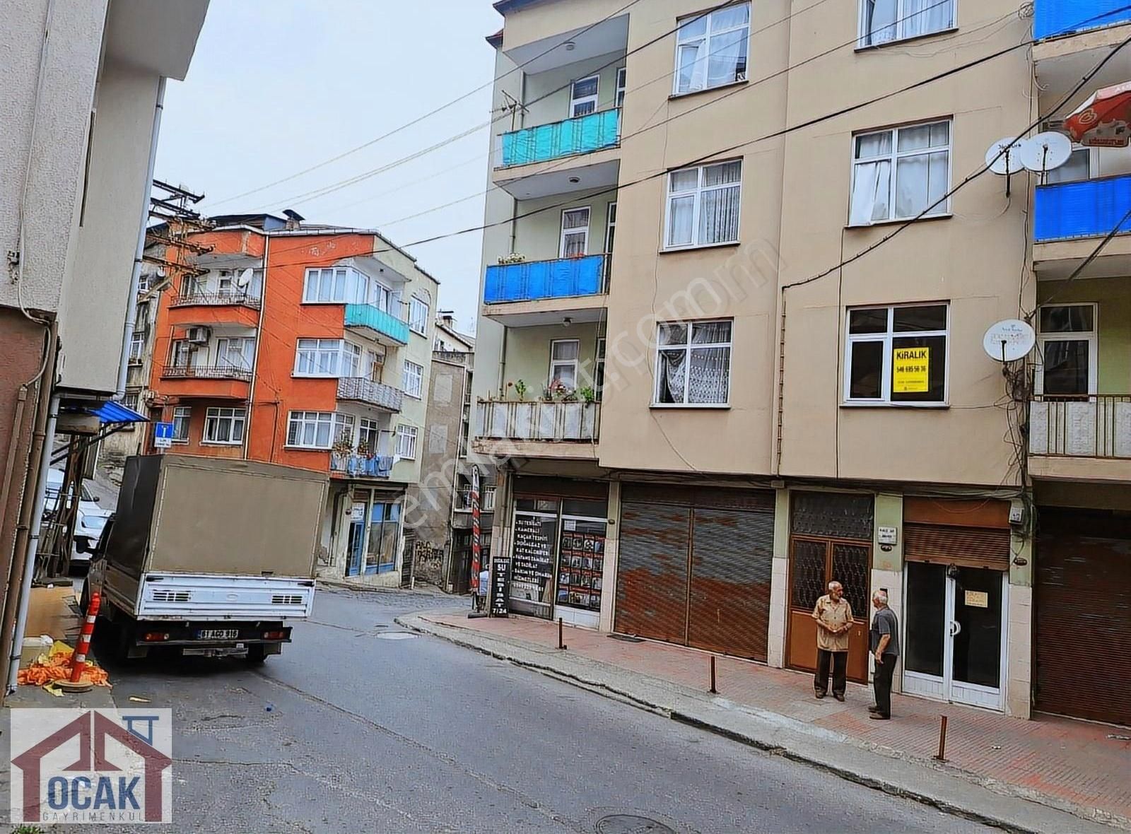 Esentepe Mah. Kiralık Daire Meydan'a Yürüme Mesafesinde (300m)