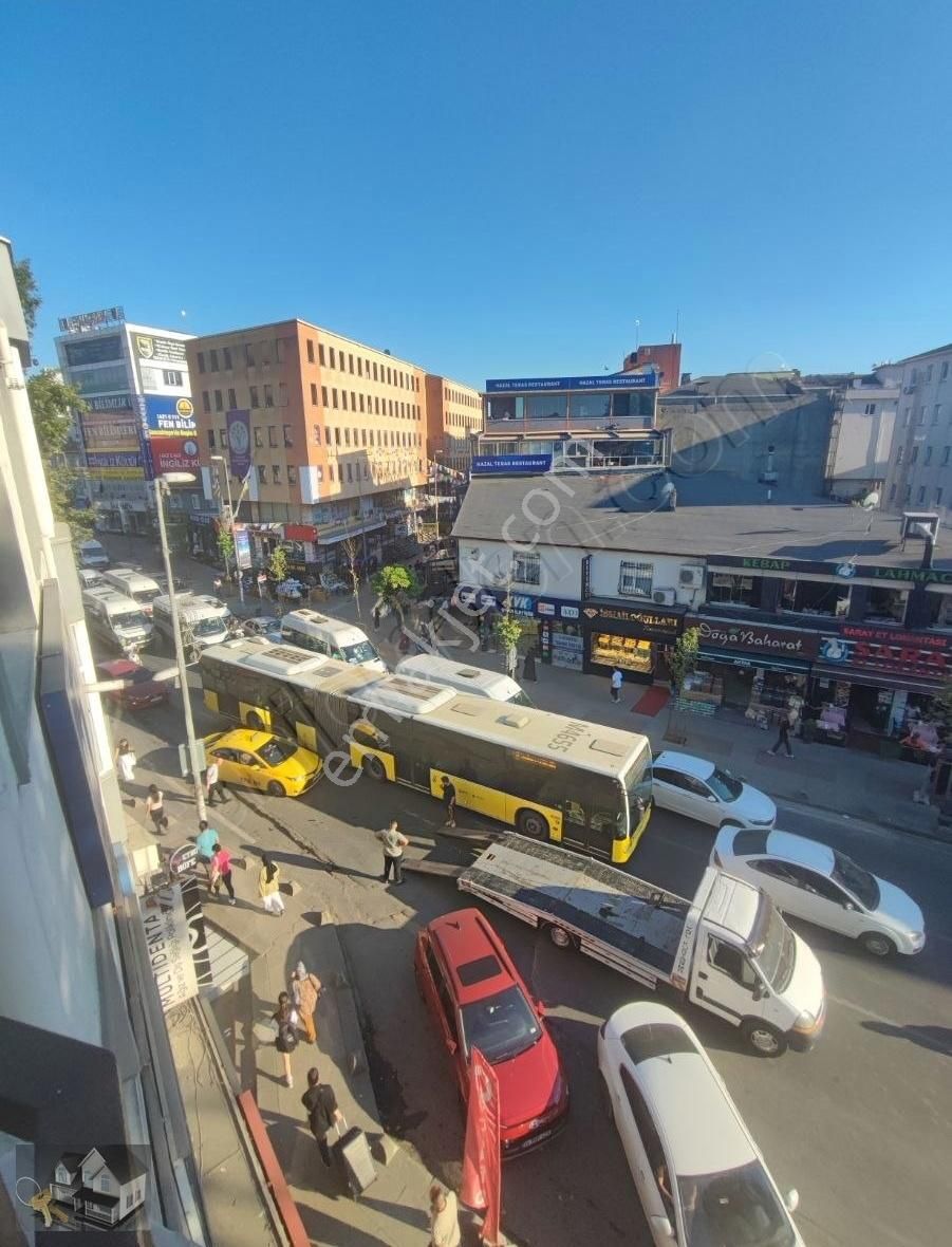 Metronun Yanibaşında Firsat Geniş 3+1 Ofis İsyeri Kiralik