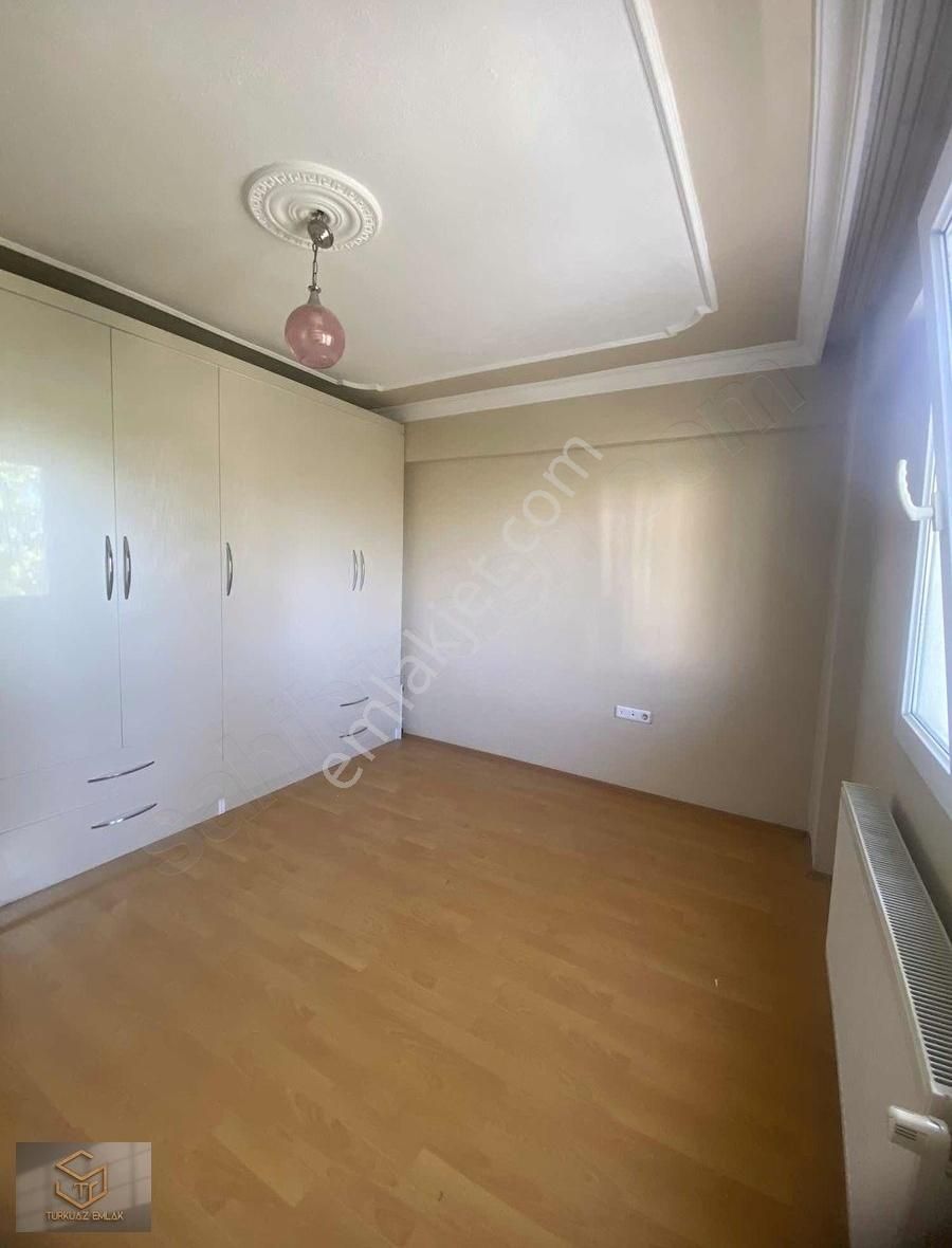 Menemen Uğurmumcu Mahallesinde 3+1 Kiralık Daire