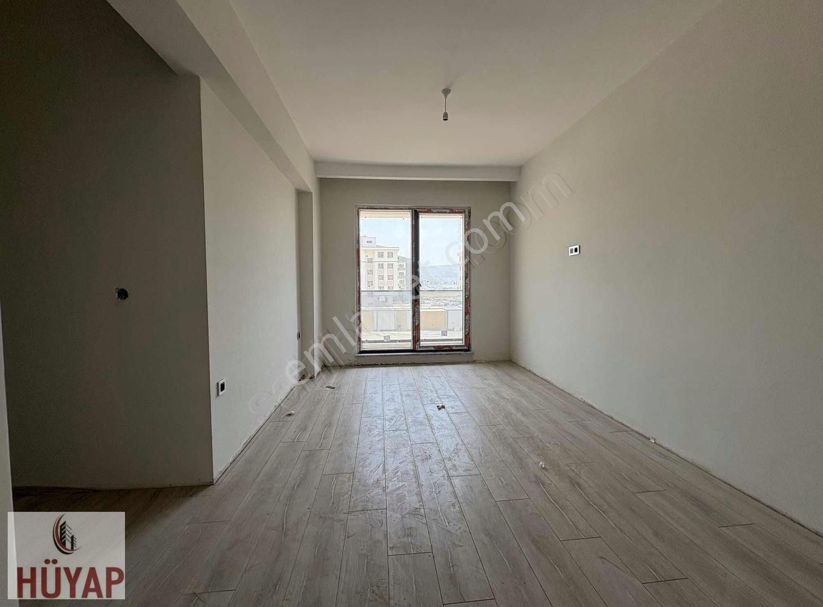 Çanakkale Esenler De Havuzlu Site De 4+1 Satılık Daire