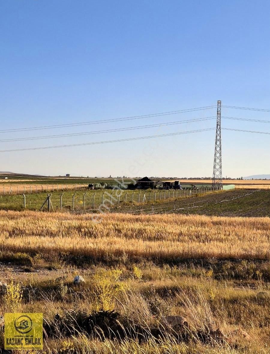 Malatya Yoluna Sıfır 4.400 M2 Tek Tapu Tarla Ev Yapmaya Uygun