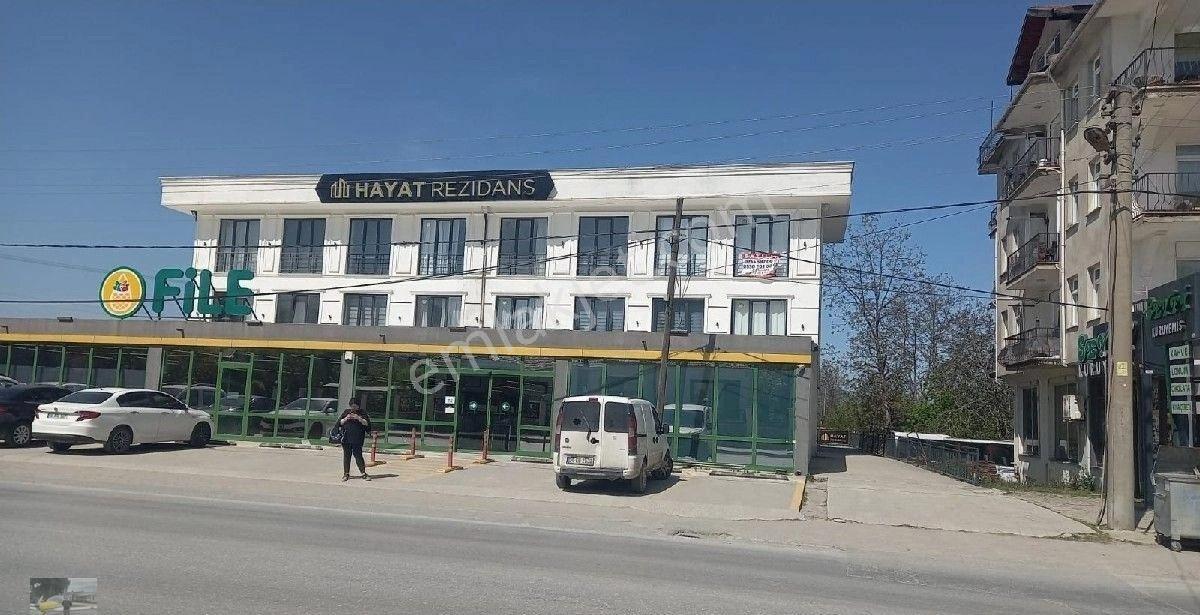 Sapancada Cadde Üzeri Merkezi Konumda Eşyalı 1+1 Lüx Daire Satılık - Görsel 19