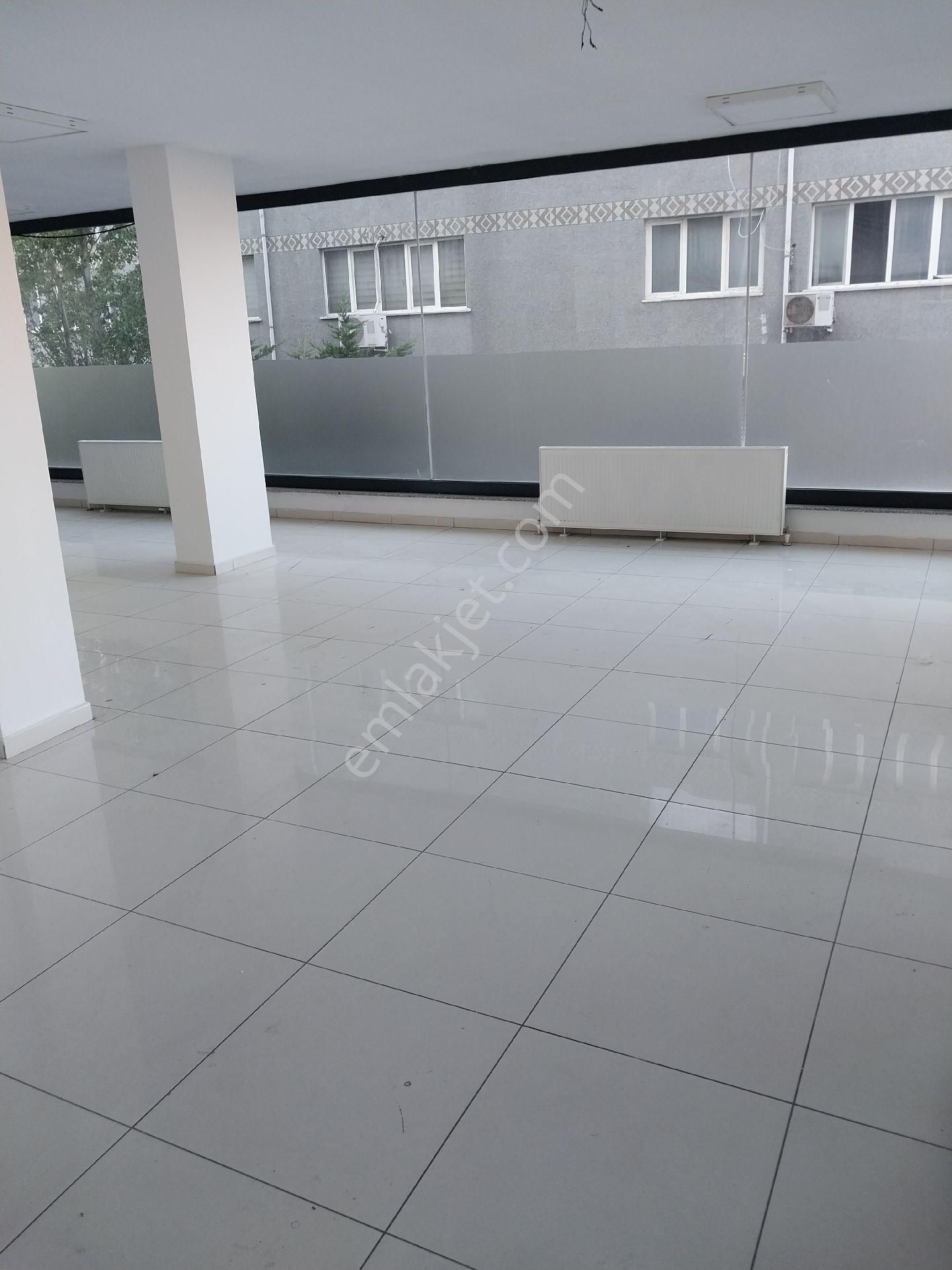 Güngören Merkez Mah. – 85 M² Kiralık Dükkan – Hemen Teslim