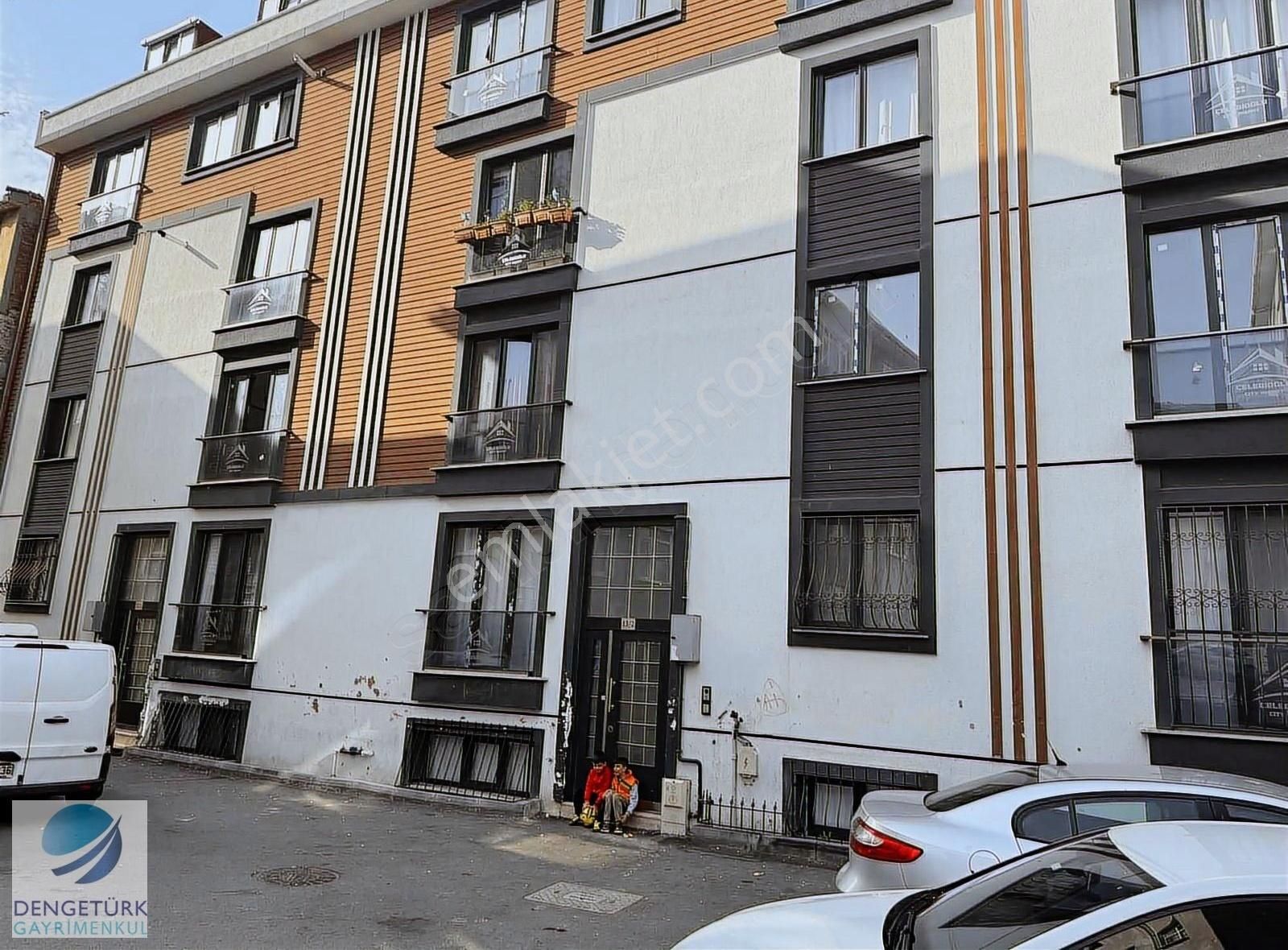 Üsküdar Selamı Ali Satılık 5+2 200 M2 Satılık Dublex Daire