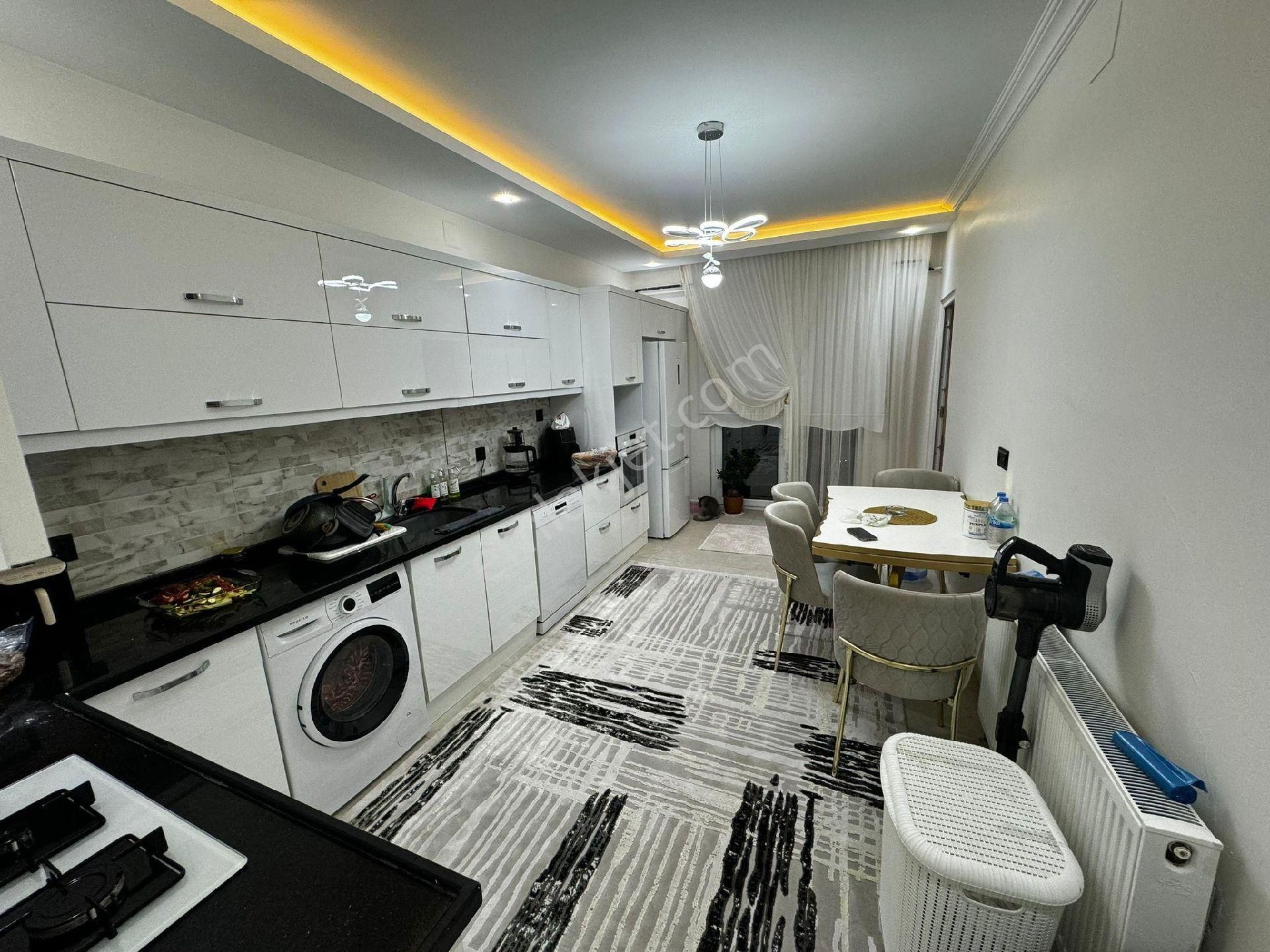 Sahibinden Yamaçtepe Mahallesinde Satılık Lüks 4+1 Daire