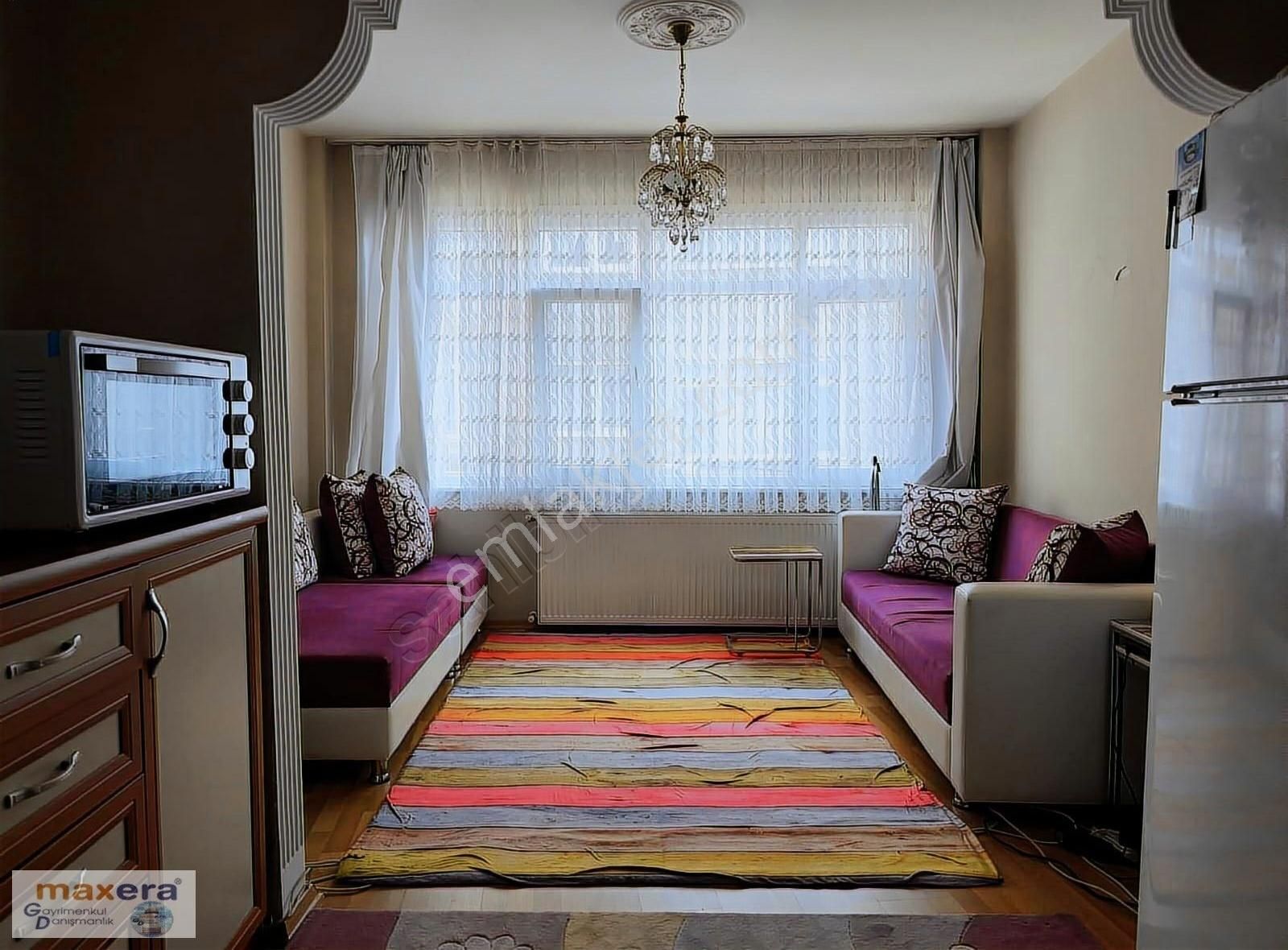 Şehremini'de 2. Kat 1+1 65 M2 Doğalgaz Kombili Krediye Uygun