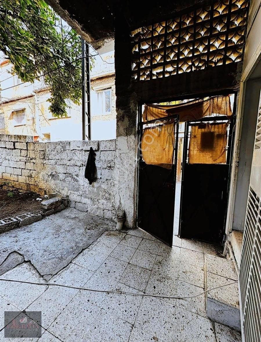 Sakarya Mahallesi'nde 250 M2 Tek Tapu Cazip Satılık Müstakil