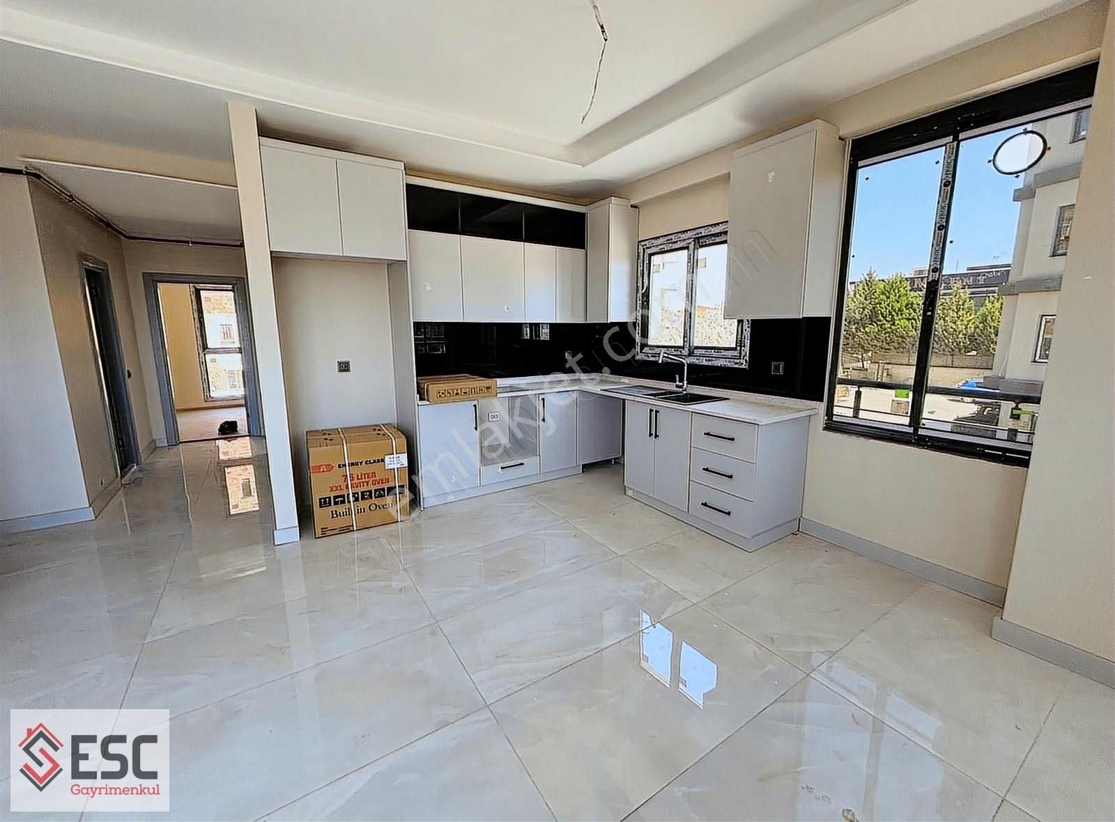 Esc'den Vatan Caddesi Üzerinde Site İçi 2+1 Daire Esc2079