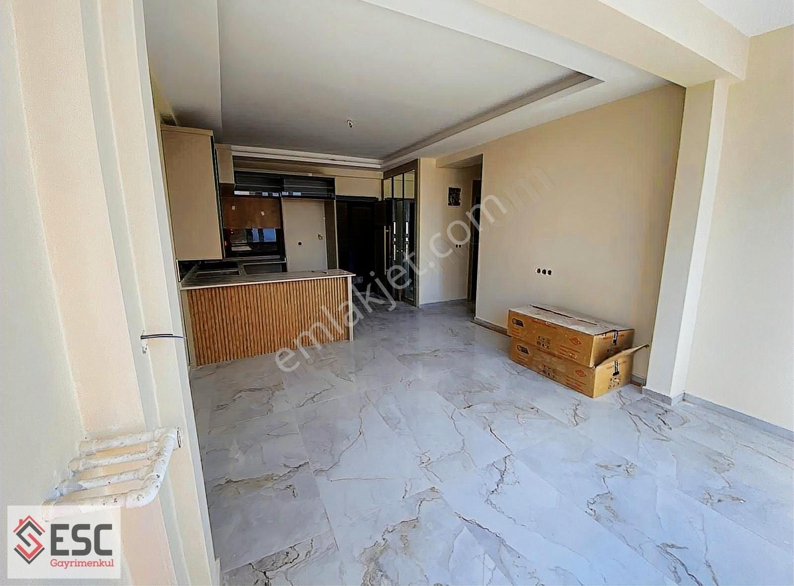 Esc'den Akdeniz Mah'de 2+1 Havuzlu Lüx Daire Esc1946