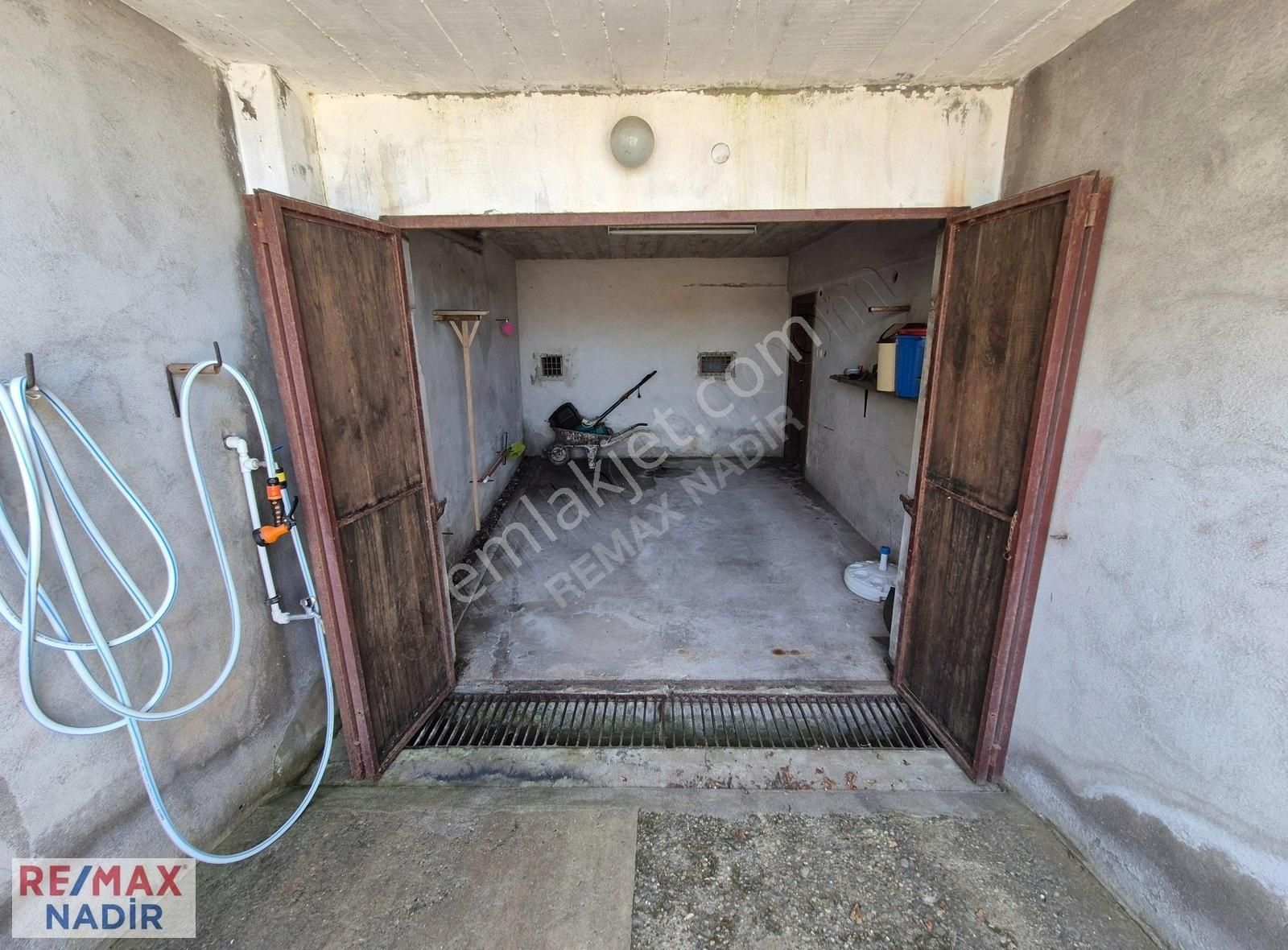 Remax Yunus Emre'den Denıze Sıfır, Tatıl Havasında 6+1 Yalı - Görsel 9