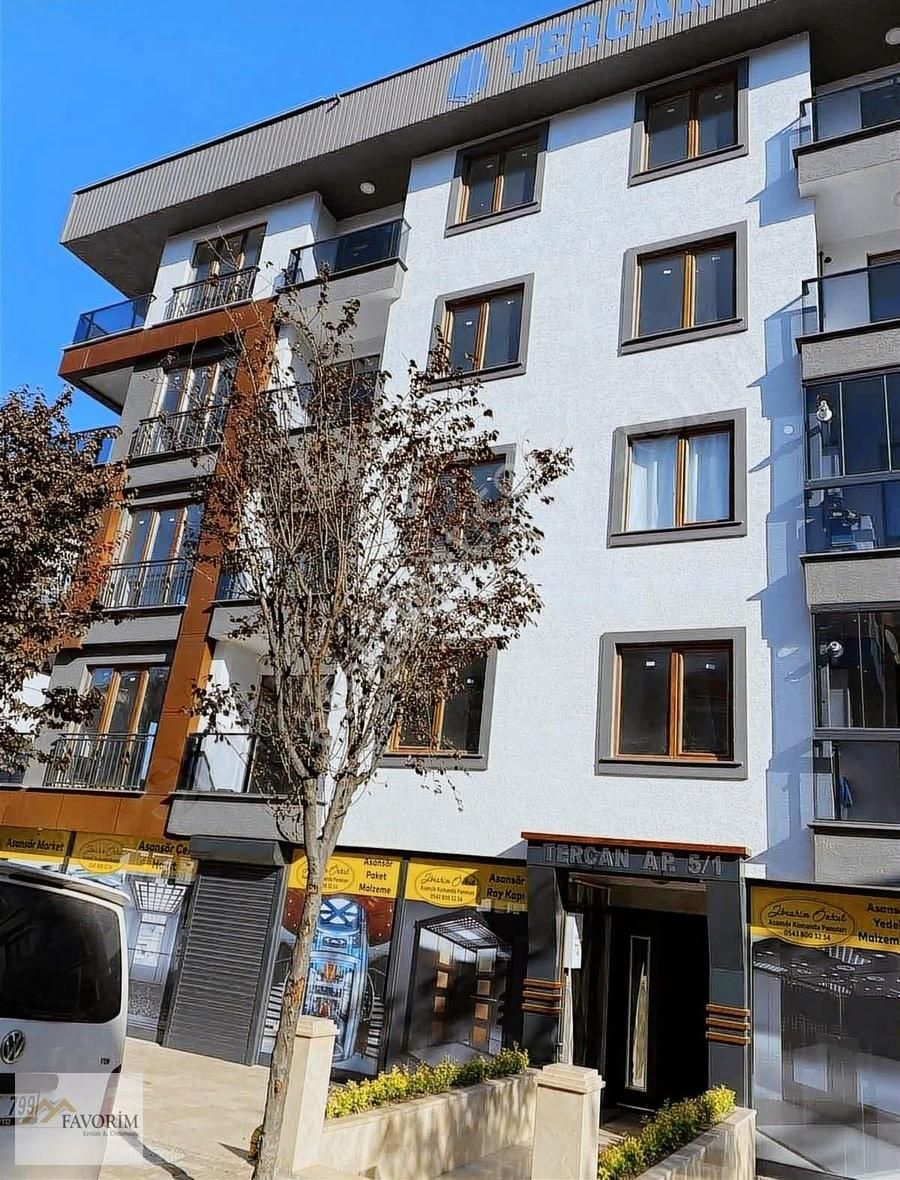 Beylikdüzü Yakuplu Satılık 2+1 Daire Boş Daire
