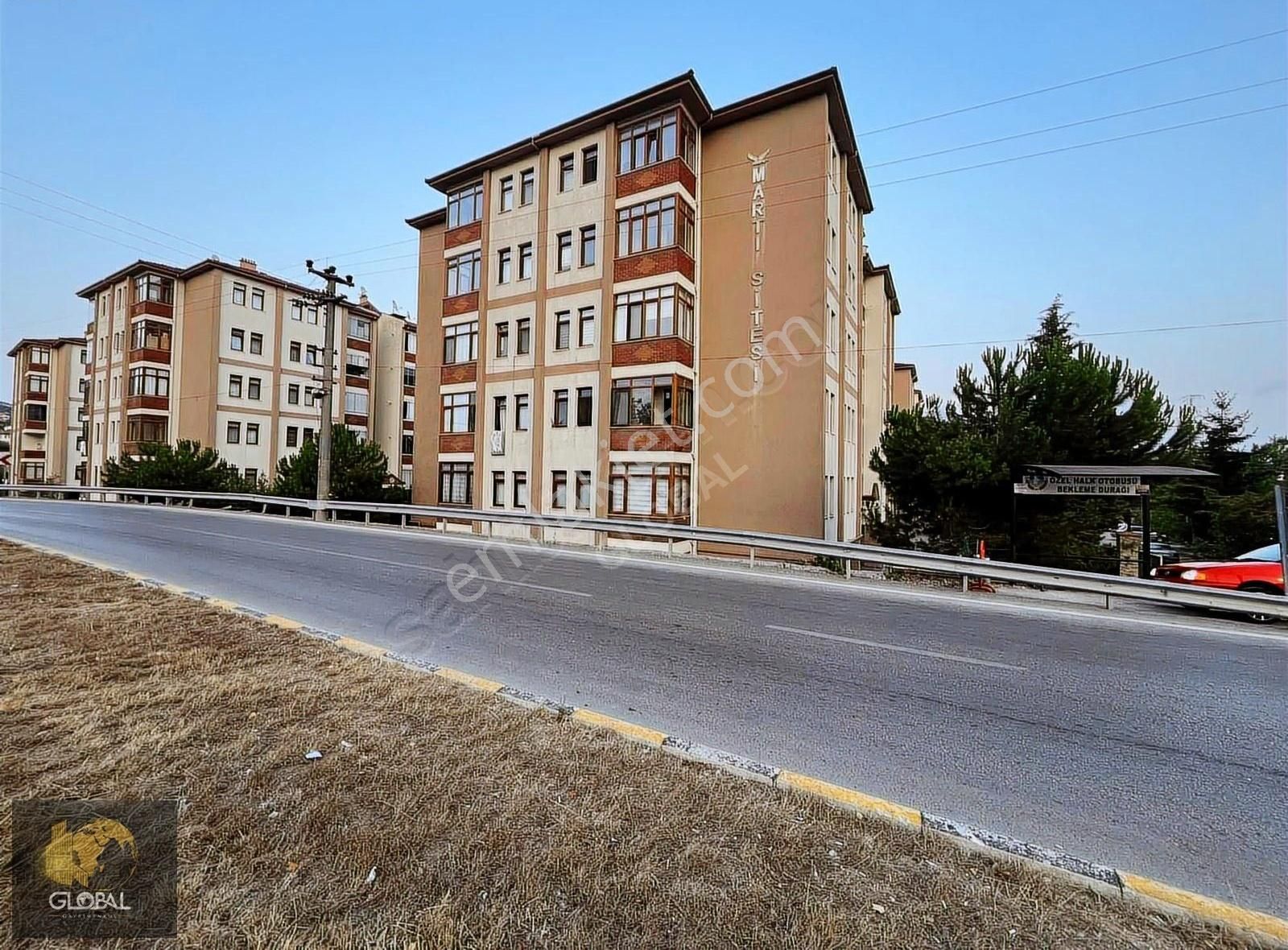 Global Den Martı Sitesin De Kiralık Ara Kat Daire