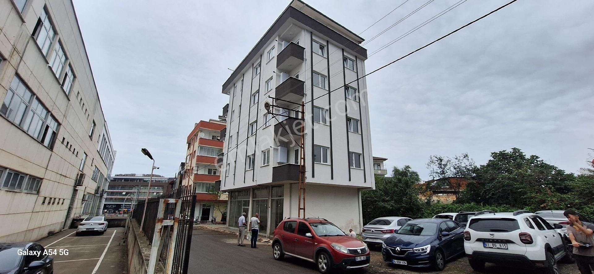 Şahinoğlu Emlaktan, Trabzon Yomra Kaṣüstünde, 9 Daire Ve 1 Dükkanlı, Komple Satılık Sıfır Bina.