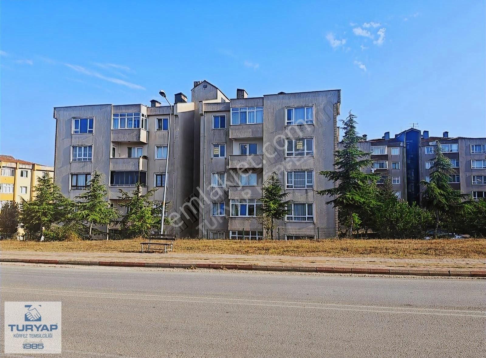 Körfez İlimtepede İçi Ful Yapılı 3+1 125 M2 Satılık Arakat Daire