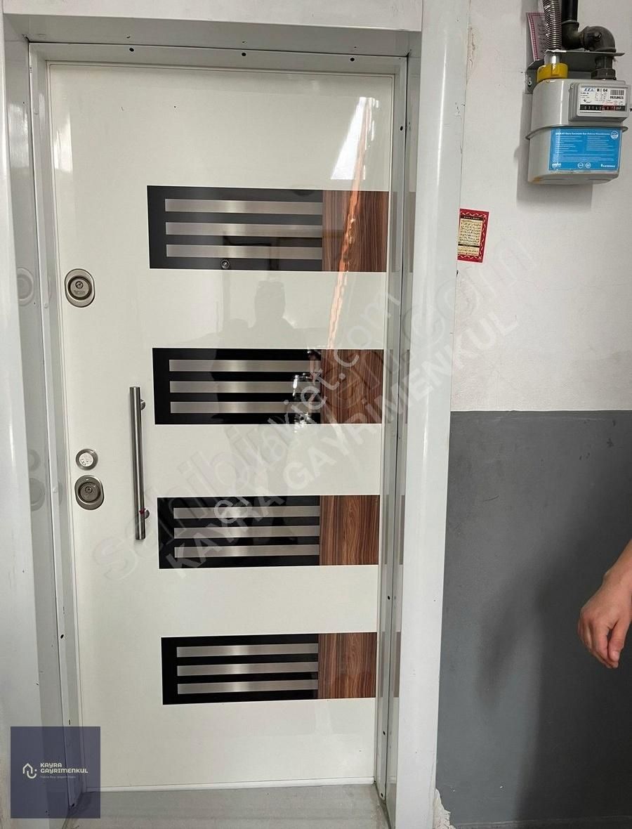 Yenipervanede 3+1 Meskenli Full Yapılı Masrafsız Satılık Daire