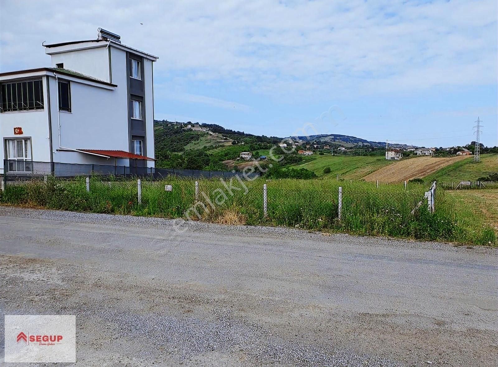 Segup'tan Dereköy'de Villalık Satılık Arsa