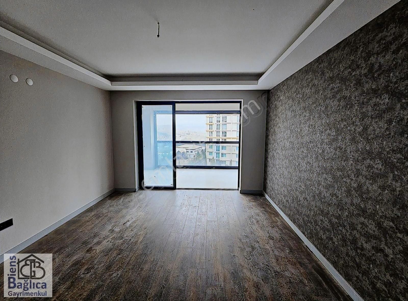 Yaşamkent Merkezde Full Yapılı Sıfır Site Daireleri
