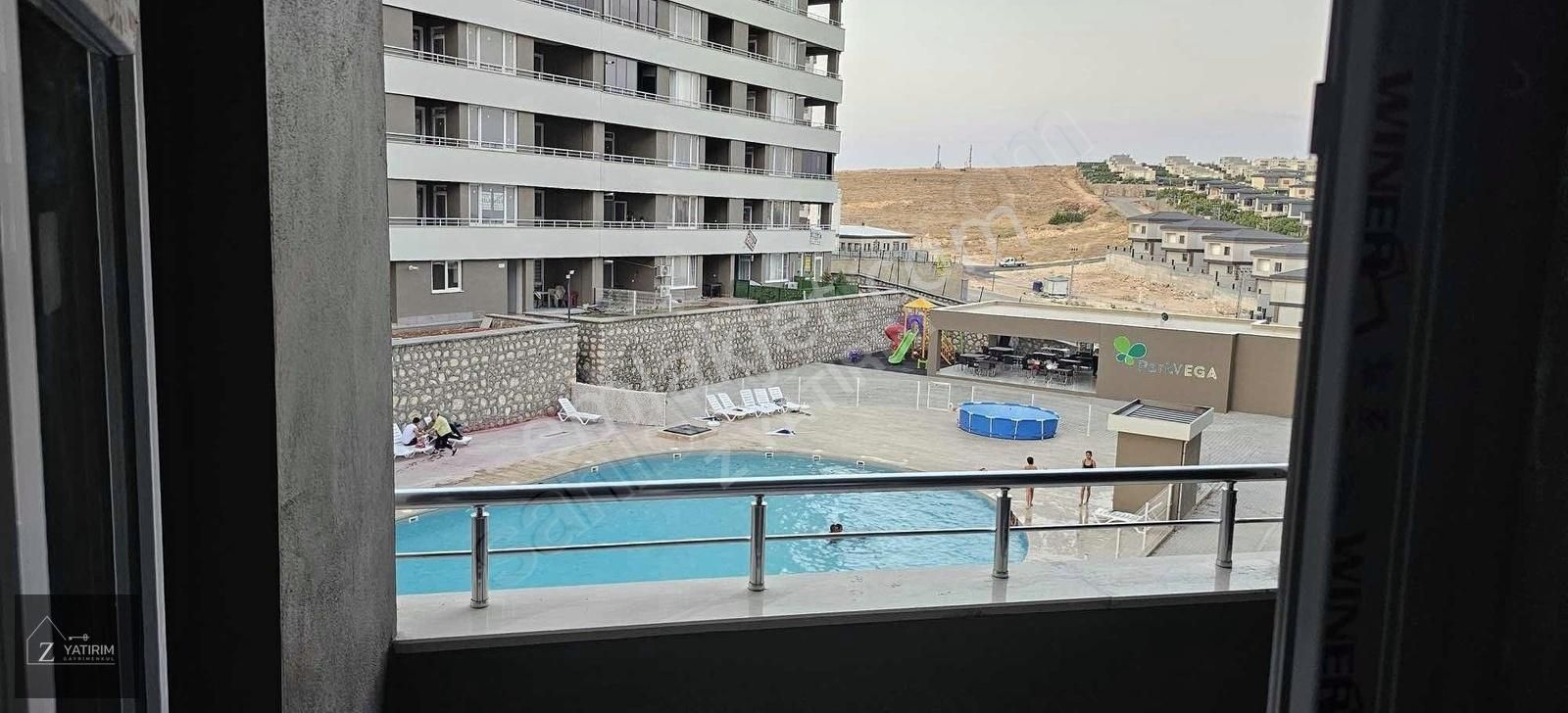 Z Yatırım'dan Havuzlu Sitede Daireler Tamamına Kredi İmkanı